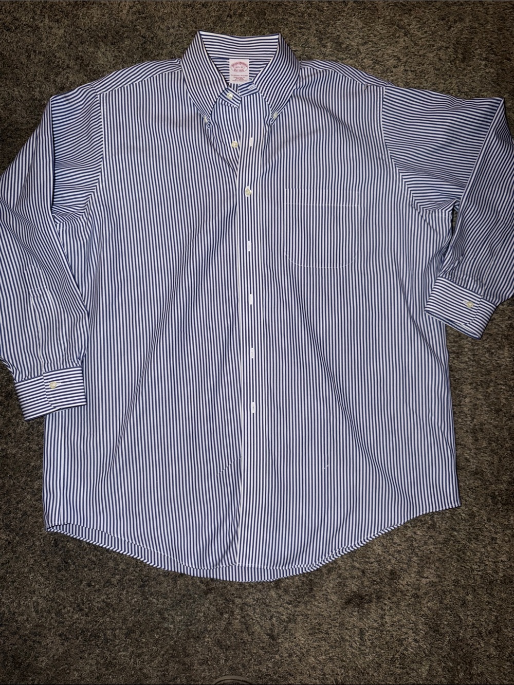 Brooks brothers Men's Blue & White Stripe Button-Down Shirt 16.5-32